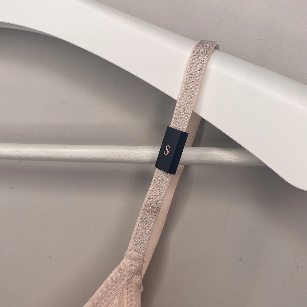 NWT Victoria’s Secret Sequin and Mesh Bralette - Picture 4 of 10